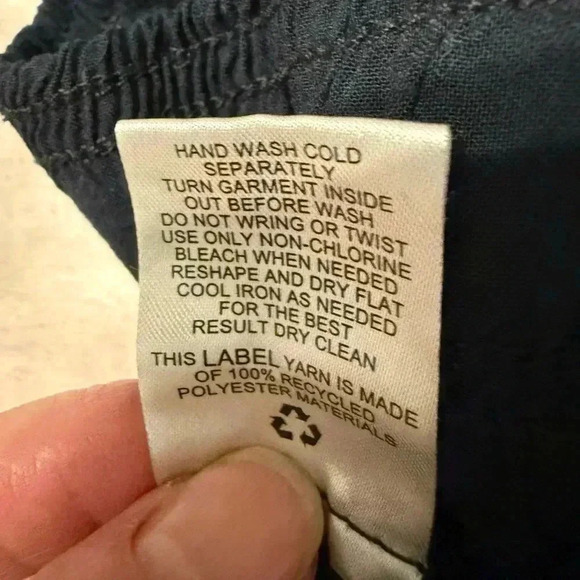 Women’s Olive + Oak Cargo Jogger pants in black EUC 100% Rayon Size Medium - Picture 9 of 10